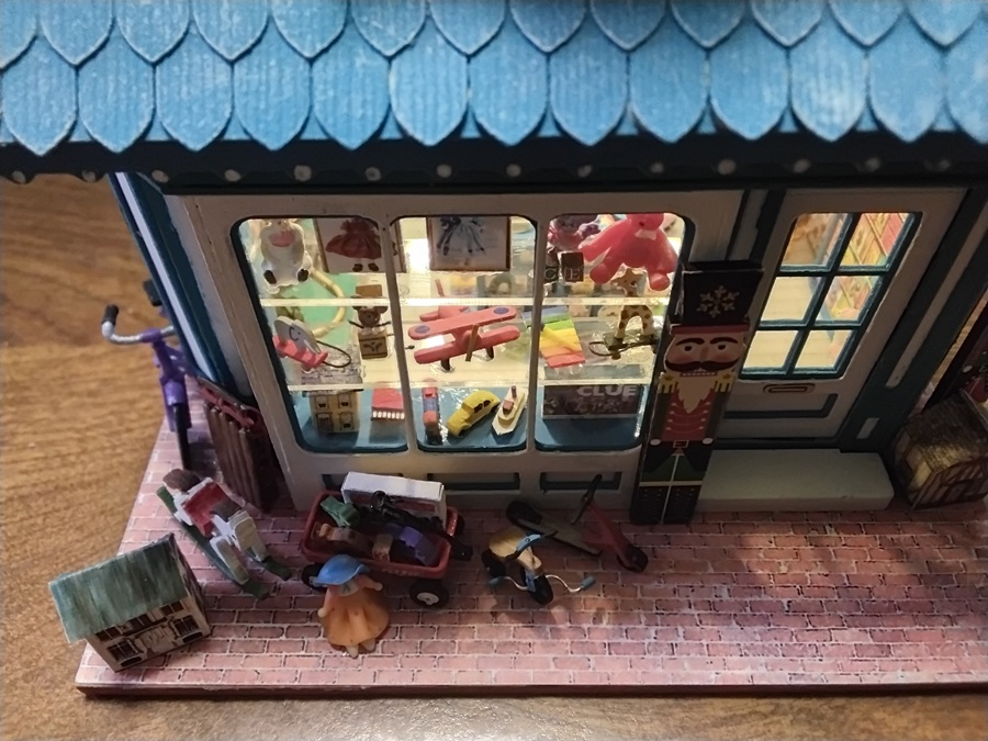 Shoppe 'Til You Drop!